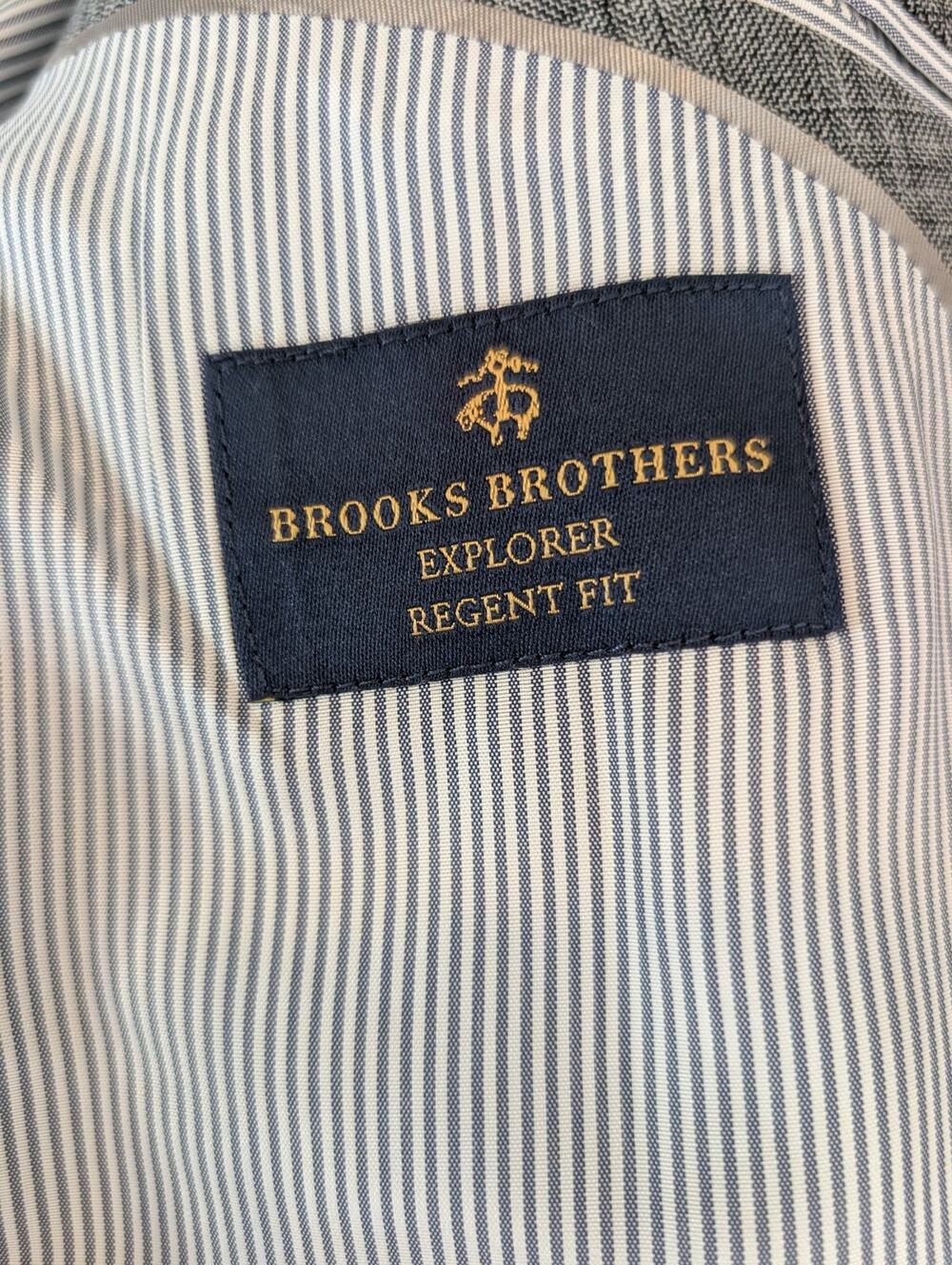 Brooks Brothers Suit Jacket 42S Gray Explorer Regent Fit (0307)
